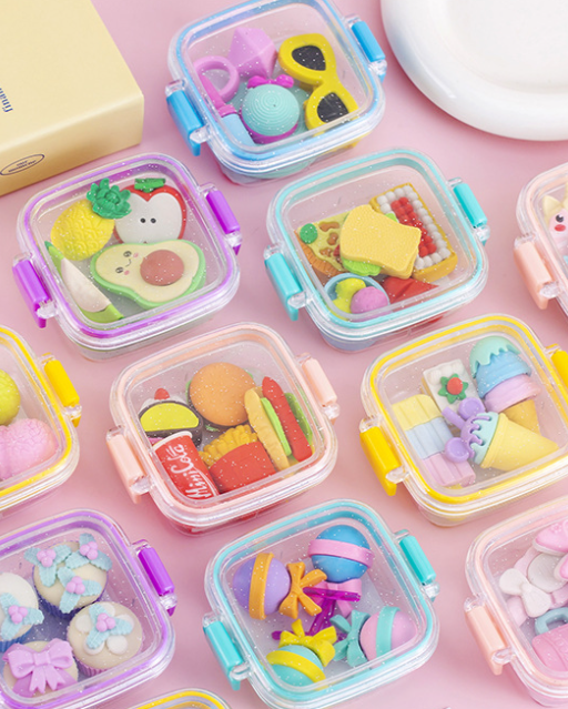 Mini tupper con gomas de borrar